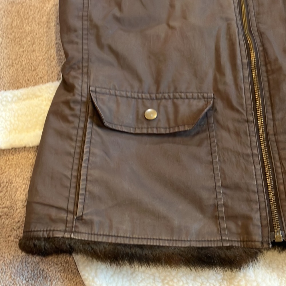 YKK faux fur vest - Picture 7 of 8